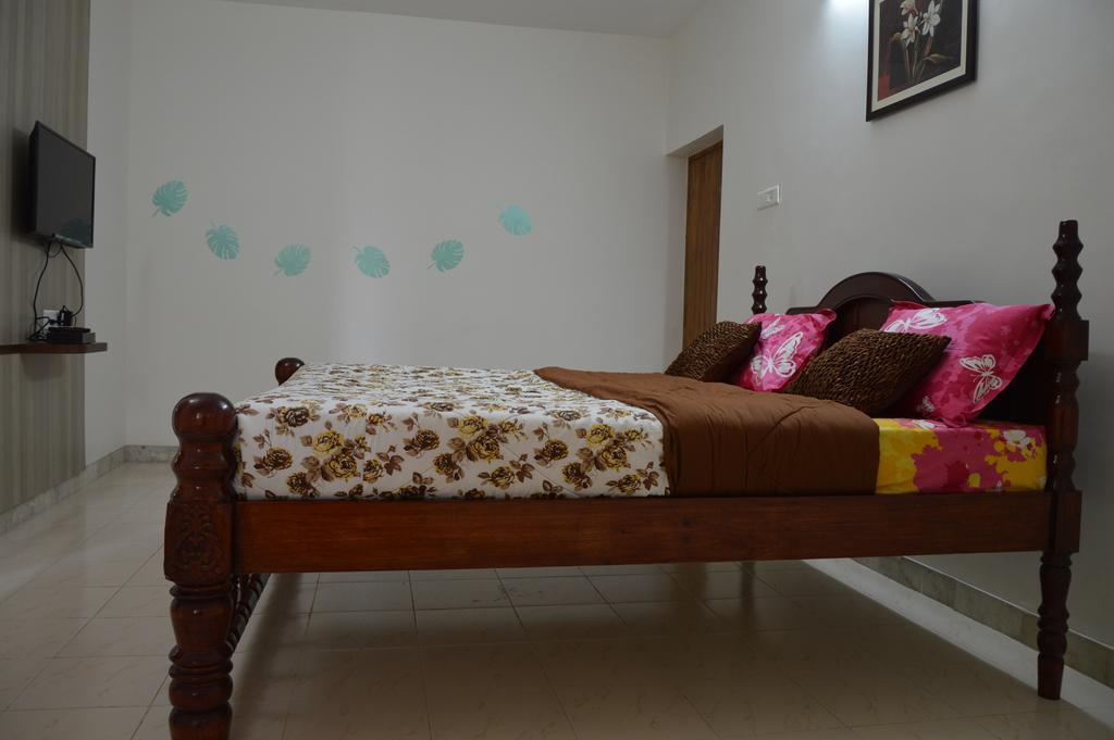 קונור Serenity Manor חדר תמונה