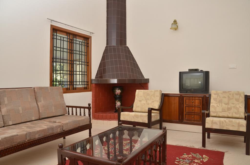 קונור Serenity Manor חדר תמונה