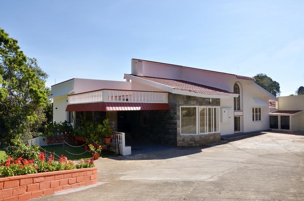 קונור Serenity Manor חדר תמונה