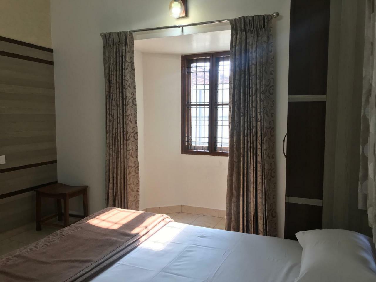 קונור Serenity Manor מראה חיצוני תמונה